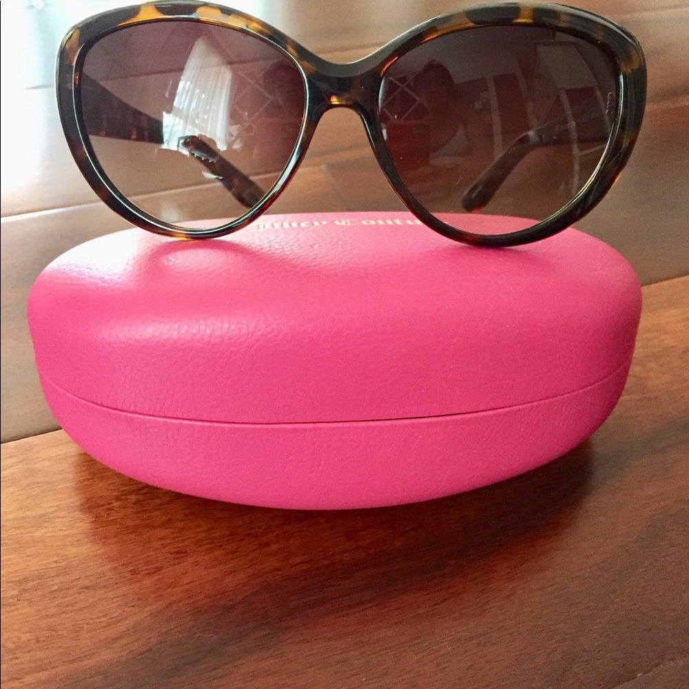 Juicy Couture Tortoise Shell Sunglasses w/Case